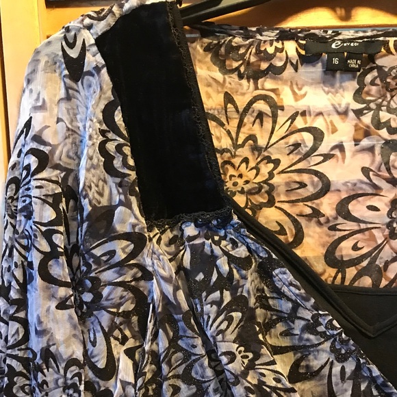 E by ECI Black and Grey Top - Picture 3 of 16